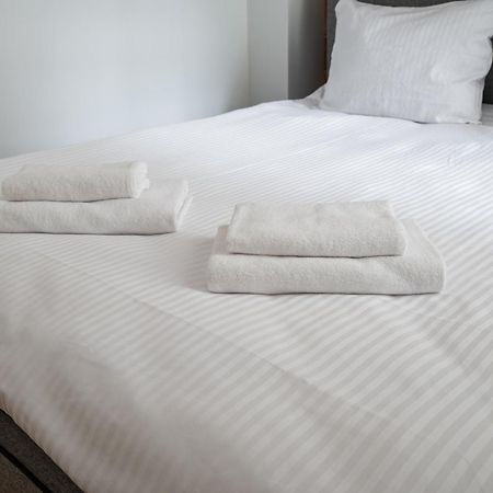 ורשה Wilcza City Centre Deluxe Apartment מראה חיצוני תמונה