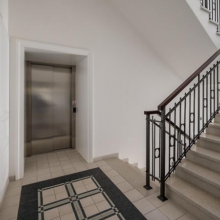ורשה Wilcza City Centre Deluxe Apartment מראה חיצוני תמונה